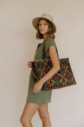DIAMOND PATTERN TAPESTRY TOTE