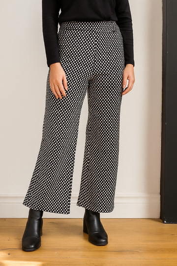 BLACK/WHITE CHECK JACQARED PANTS